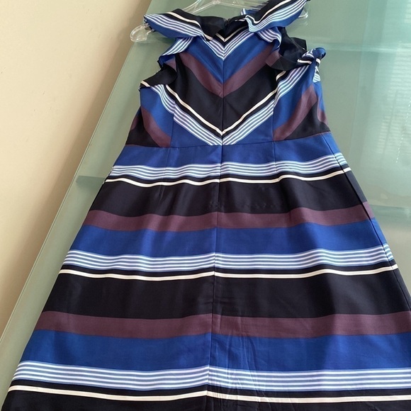 Banana Republic SILK Fit and Flare Dress Size 12 - Picture 5 of 5